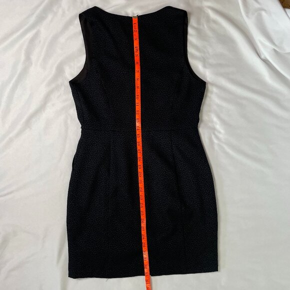 Forever 21 Pebble Texture Sheath Dress Black Sleeveless V Neck Size M - Picture 9 of 11